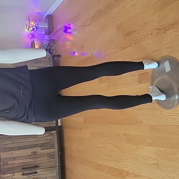 Merrell Tank Top And Tight Set - Picture 6 of 16
